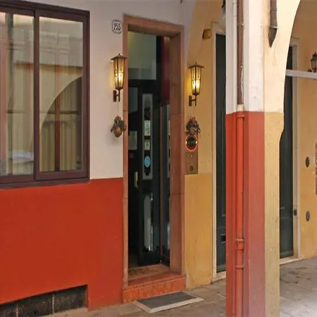 酒店 易登酒店