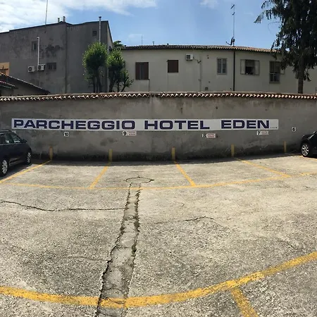 易登酒店